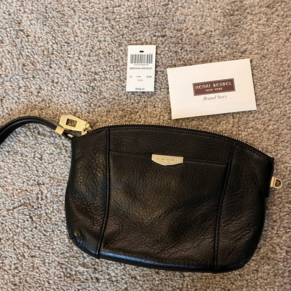 🆕 Henri Bendel BEEKMAN Black Leather gold hardware wristlet clutch